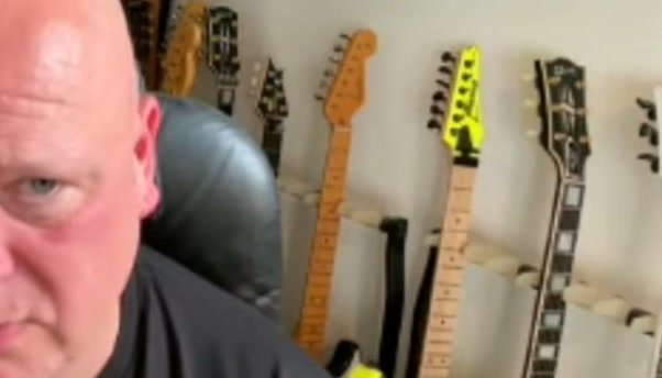 Michael Kiske falando sobre sua saída do Helloween